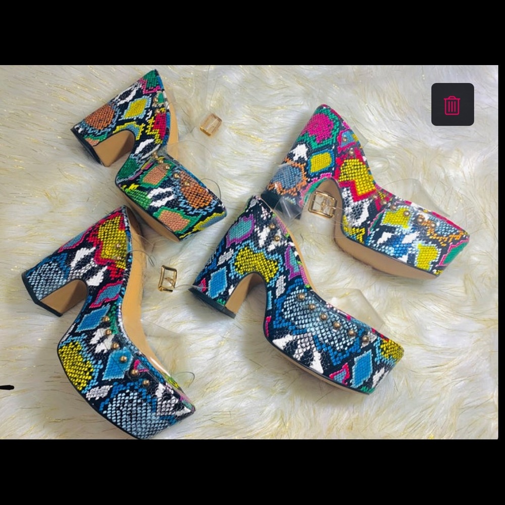 Women chunky heels